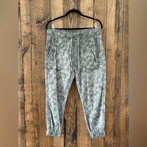 Orvis Women’s Camo Tie-Dye Joggers | Size M
